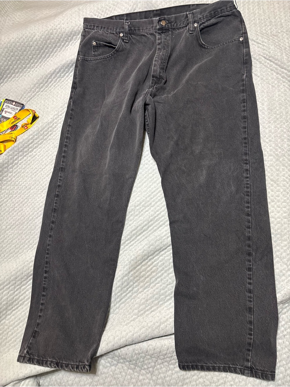 Wrangler Men's Washed Black Straight Jeans